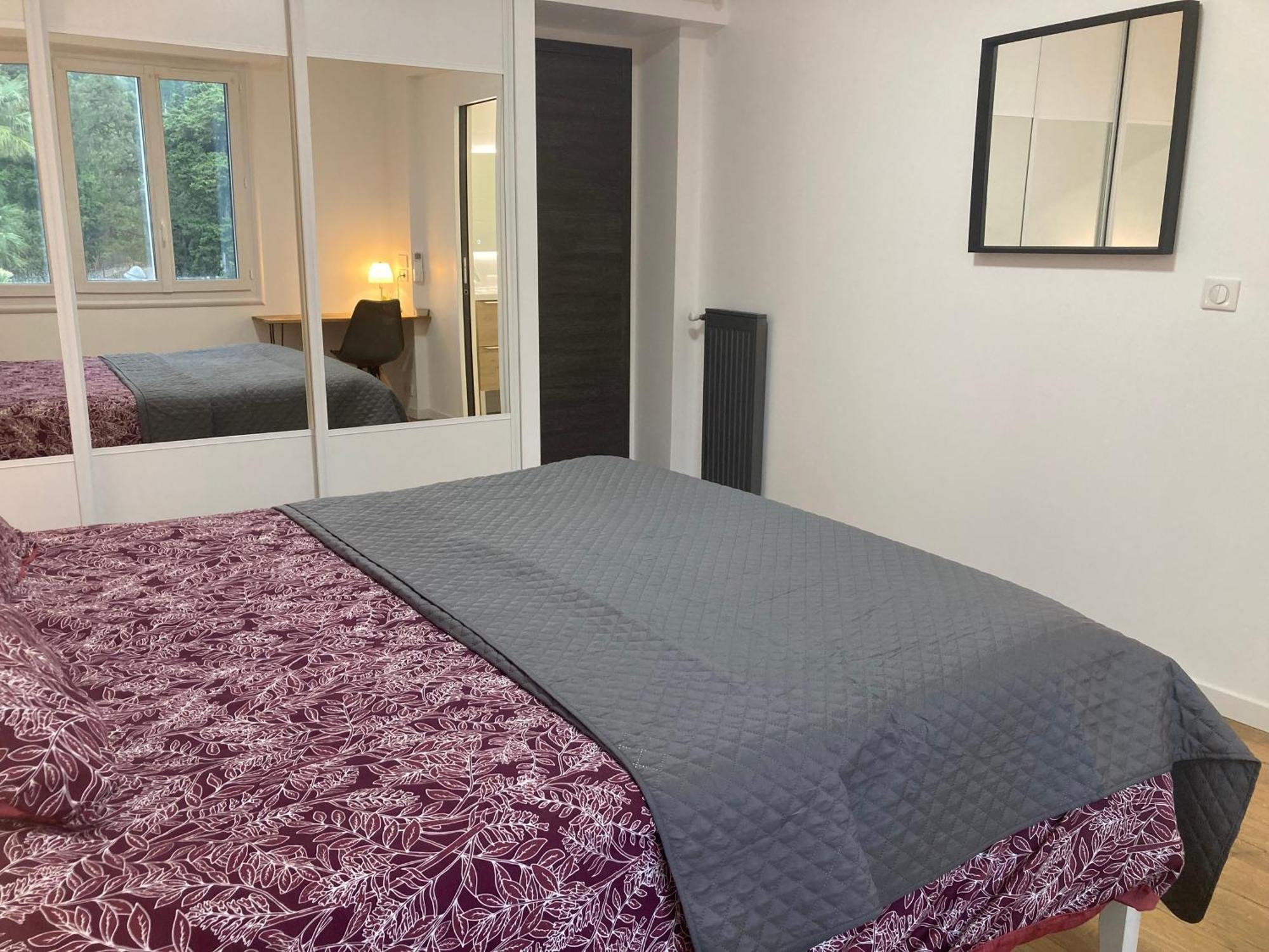Chambre Parentale , Salle De Bain Privee, Acces Plages & Vue Mer Du Salon Dans Appartement Partage Chez L'Habitant ,, Master Bedroom, Private Bathroom, Beach Access & Sea View 칸느 외부 사진