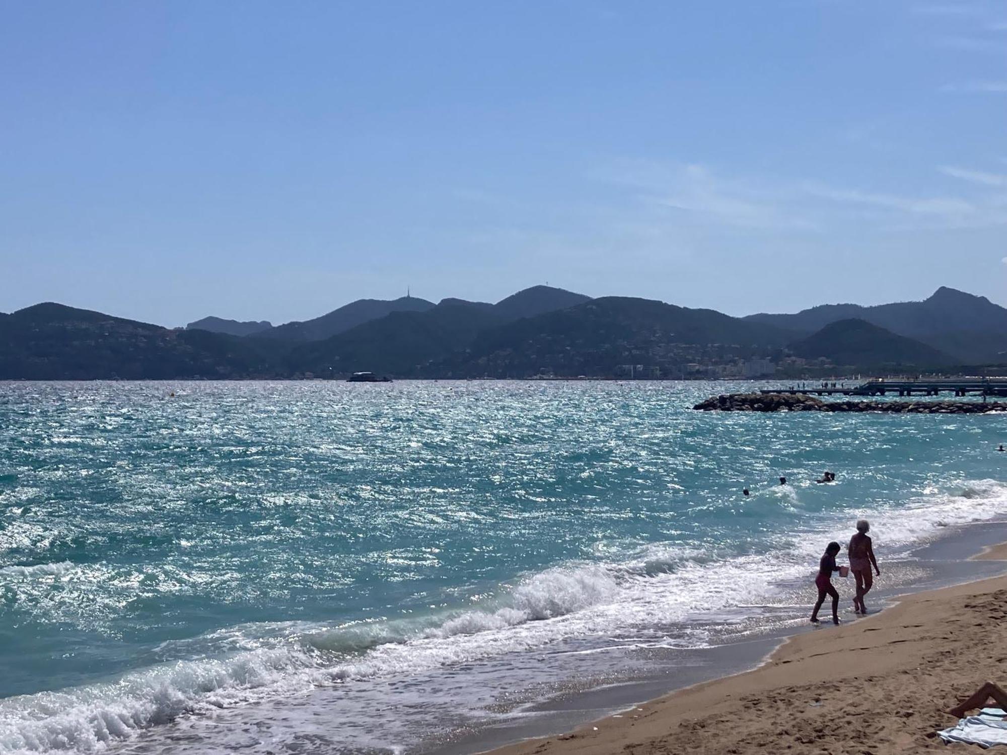 Chambre Parentale , Salle De Bain Privee, Acces Plages & Vue Mer Du Salon Dans Appartement Partage Chez L'Habitant ,, Master Bedroom, Private Bathroom, Beach Access & Sea View 칸느 외부 사진